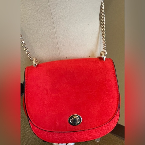 NWOT H&M red faux suede & leather detachable gold chain bag purse satchel - Picture 3 of 9